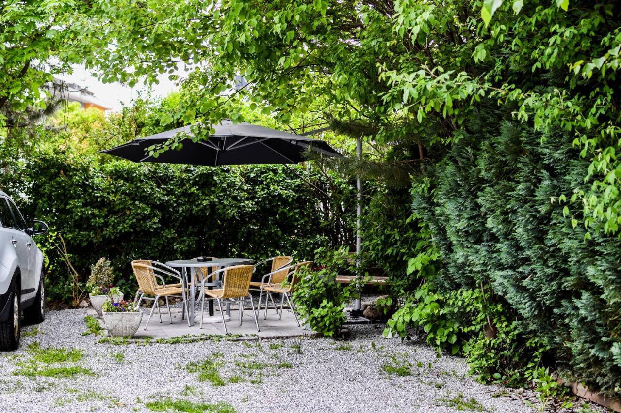 Gartenhotel Garni Pension B&B Innsbruck Ngoại thất bức ảnh