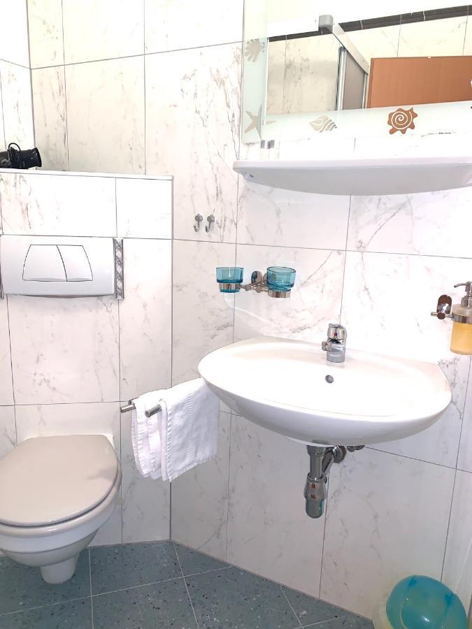 Gartenhotel Garni Pension B&B Innsbruck Ngoại thất bức ảnh