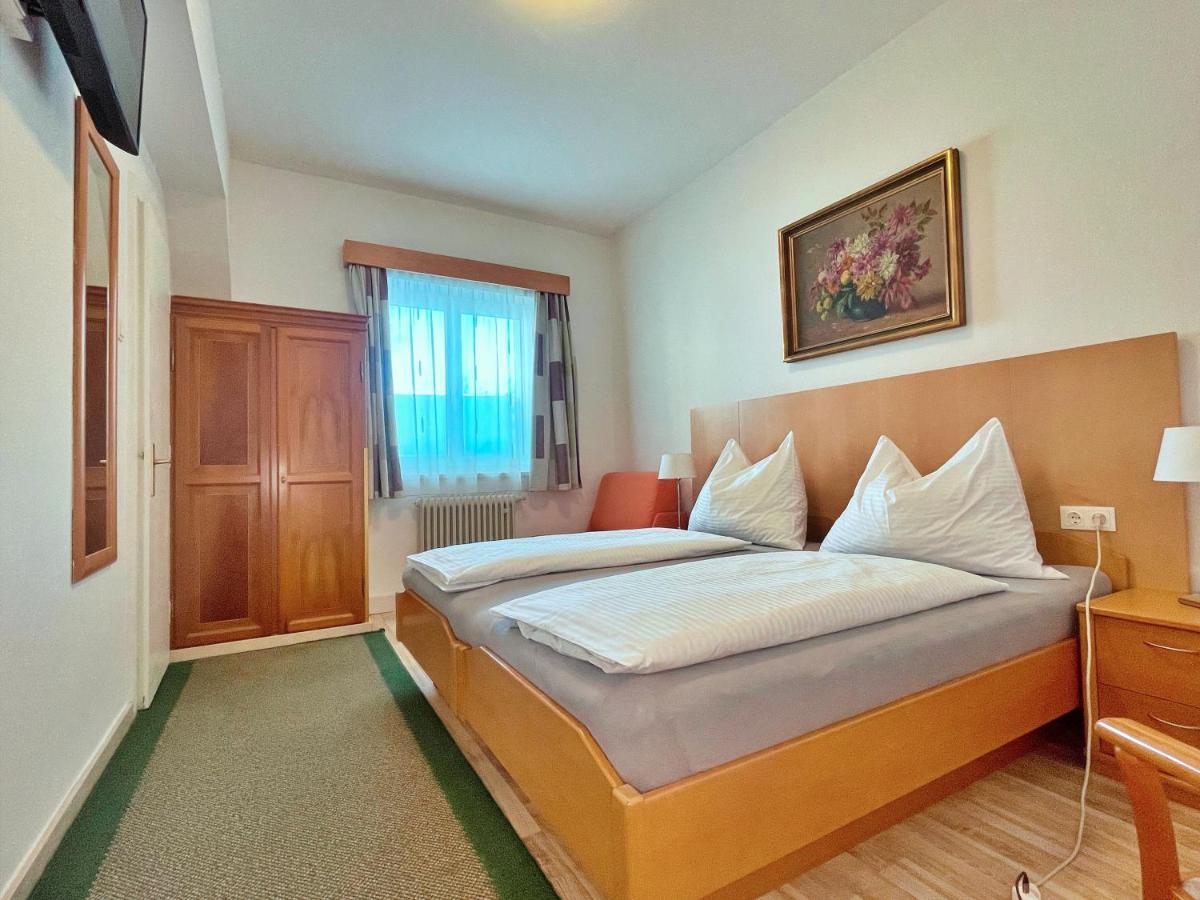Gartenhotel Garni Pension B&B Innsbruck Ngoại thất bức ảnh