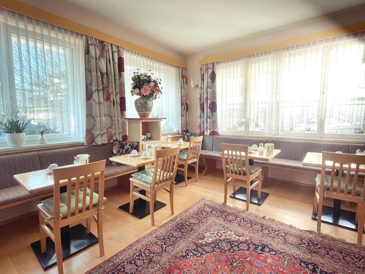 Gartenhotel Garni Pension B&B Innsbruck Ngoại thất bức ảnh